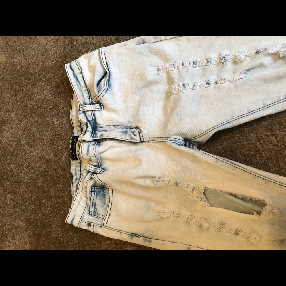 Destroyed jean - Picture 3 of 7